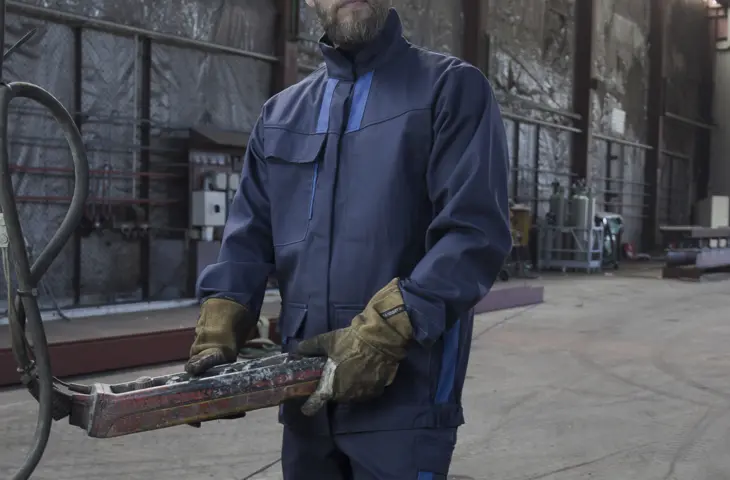 A man wearing an Epinox bomber jacket